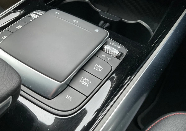 Mercedes-Benz EQA cena 271000 przebieg: 6730, rok produkcji 2023 z Reszel małe 667
